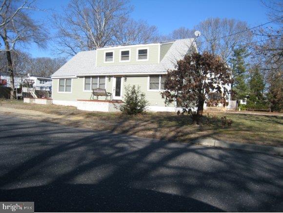 18 Lloyd Road Toms River, NJ 08753 - Photo 1 of 12 Gallery Image 1