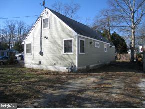 18 Lloyd Road Toms River, NJ 08753 - Photo 3 of 12 Gallery Image 3
