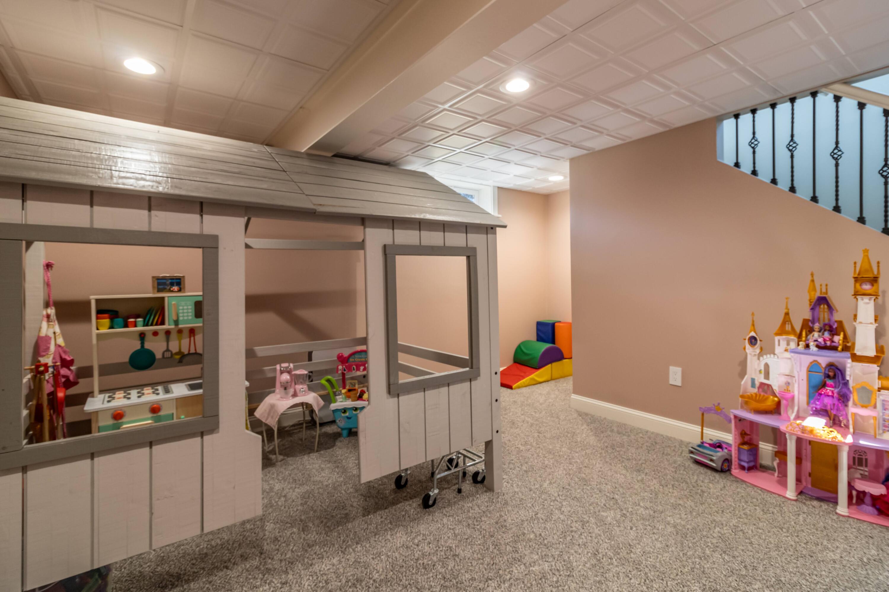 160 Kennebec Road Hampden, ME 04444 - Photo 52 of 75 160 Kennebec Road Interiors-5