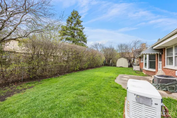 $475,000 | 1110 South Fernandez Avenue, Arlington Heights, IL 60005