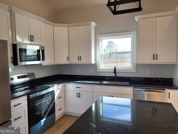 $274,900 | 1112 30th Street East, Valley, AL 36854