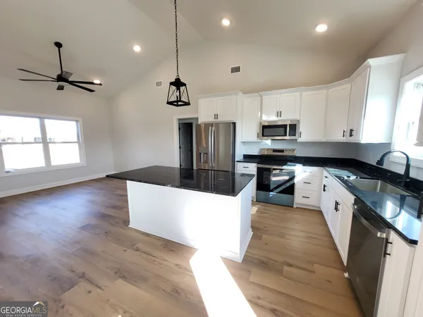 $274,900 | 1112 30th Street East, Valley, AL 36854