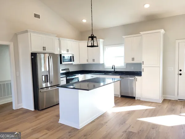 $274,900 | 1112 30th Street East, Valley, AL 36854