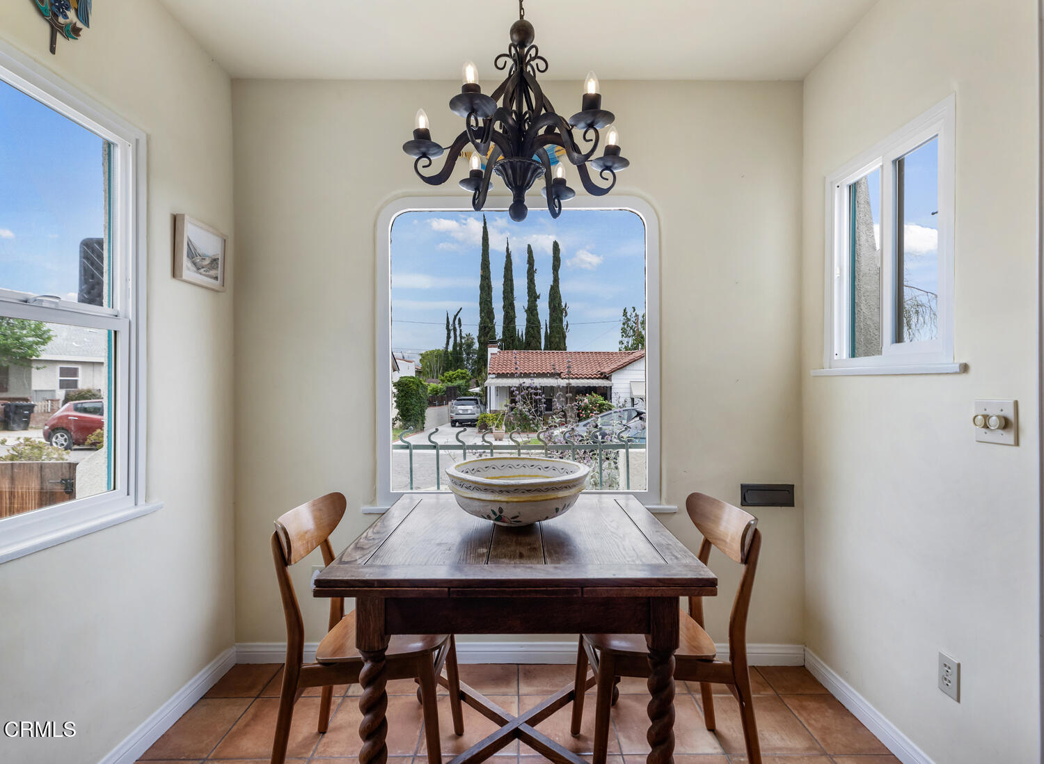 1419 Alpha Avenue Pasadena, CA 91104 - Photo 17 of 40 a dining room with a table and chairs