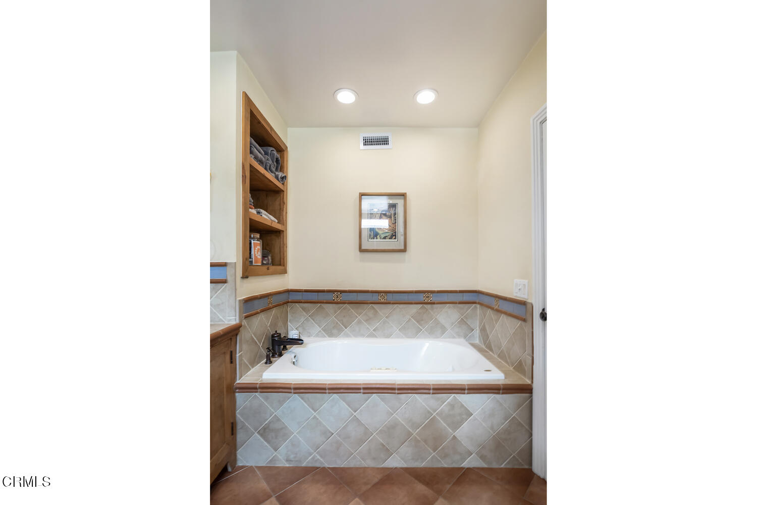 1419 Alpha Avenue Pasadena, CA 91104 - Photo 23 of 40 a view of an empty room