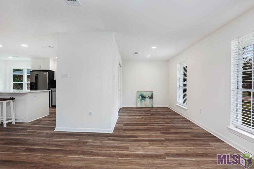 8947 Trinity Avenue Baton Rouge, LA 70806 - Photo 4 of 34 Gallery Image 4