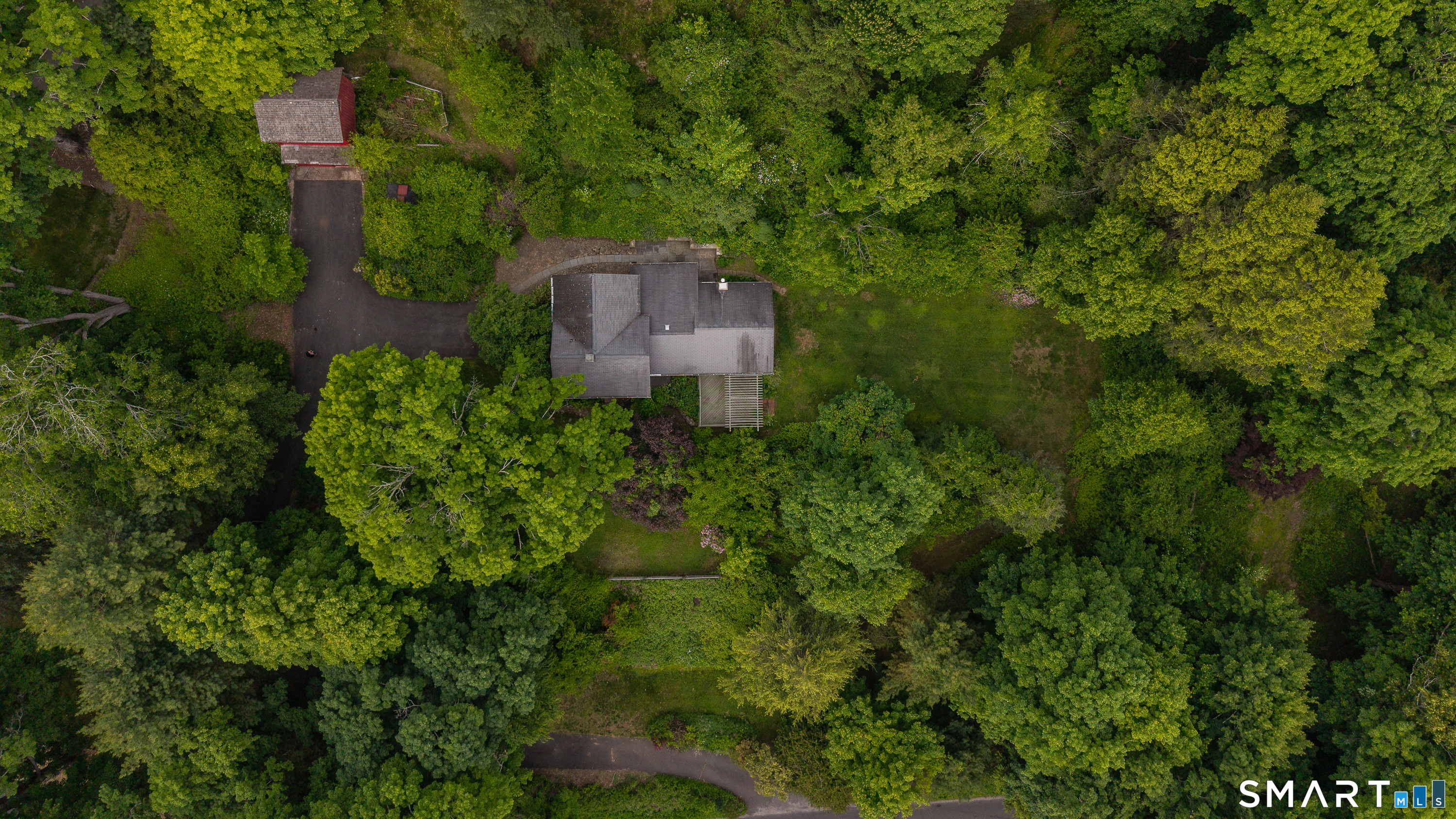 92 Walnut Tree Hill Road Newtown, CT 06482 - Photo 30 of 38