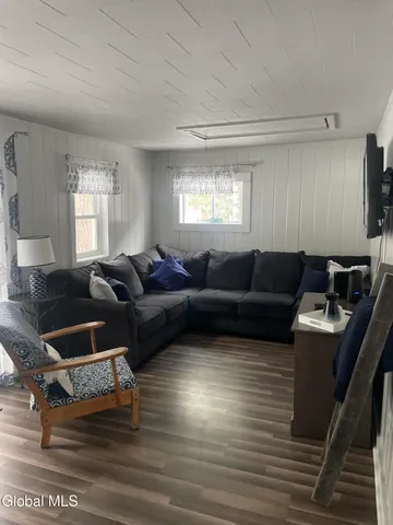 $1,500 | 123 Circle Drive, Northville, NY 12134