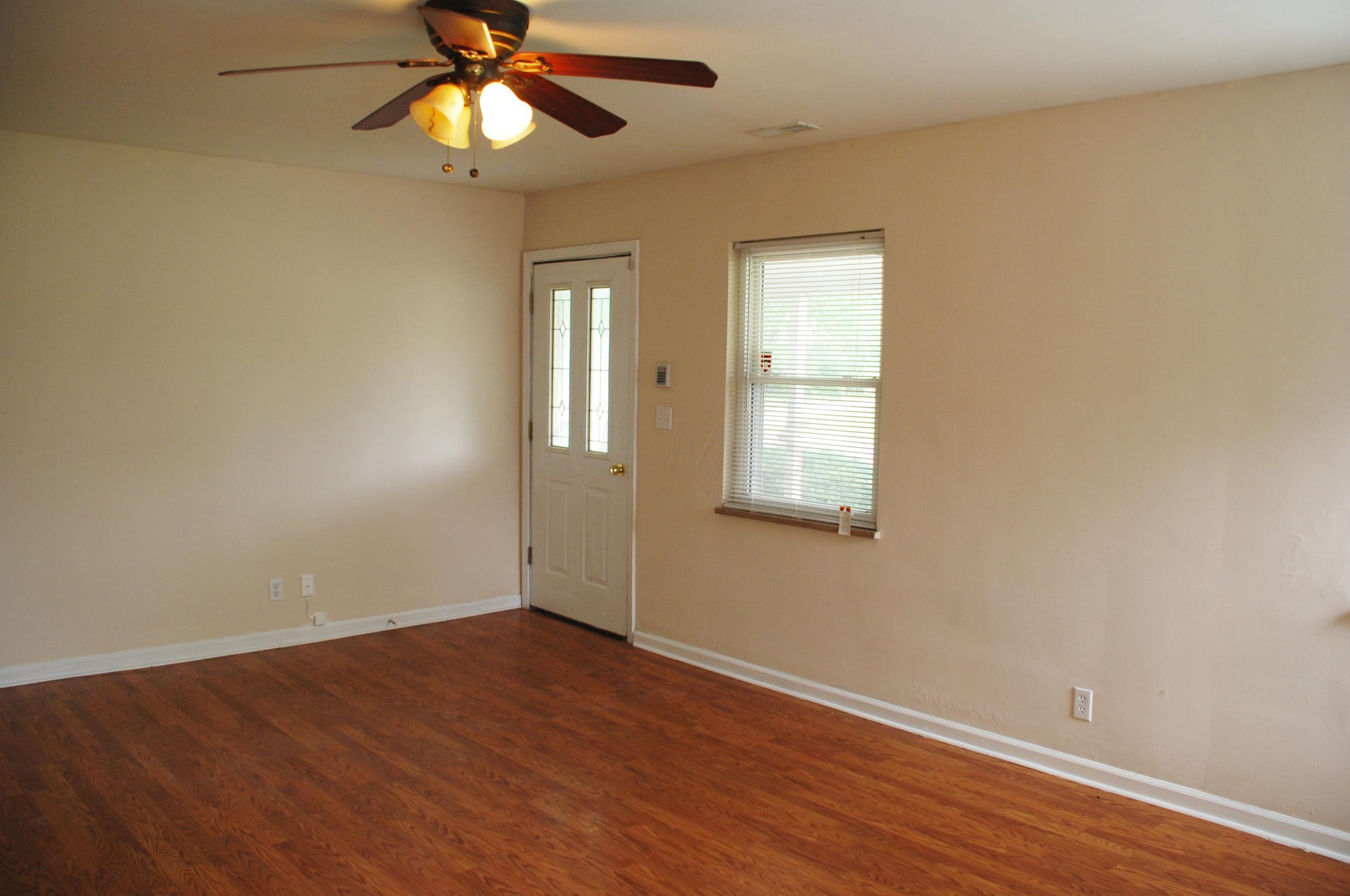 87 North Ashburton Road Columbus, OH 43213 - Photo 5 of 13