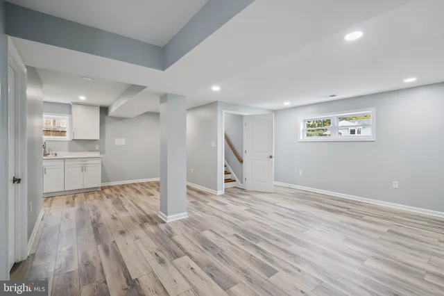 $699,900 | 7118 Kerr Drive, Springfield, VA 22150