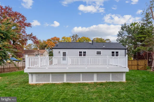 $699,900 | 7118 Kerr Drive, Springfield, VA 22150