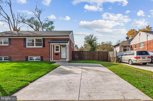 $699,900 | 7118 Kerr Drive, Springfield, VA 22150