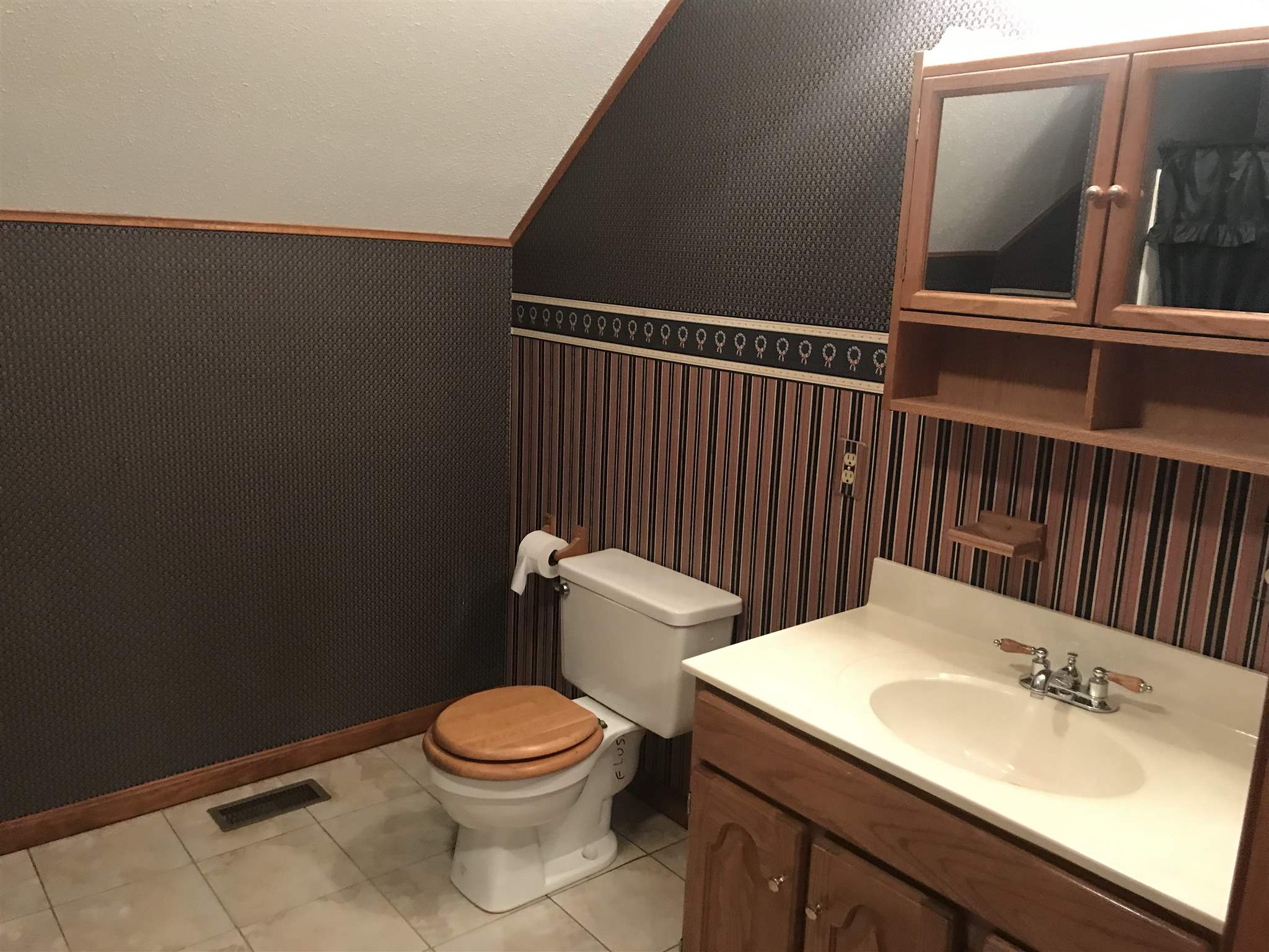 557 East 425 North Rochester, IN 46975 - Photo 7 of 22