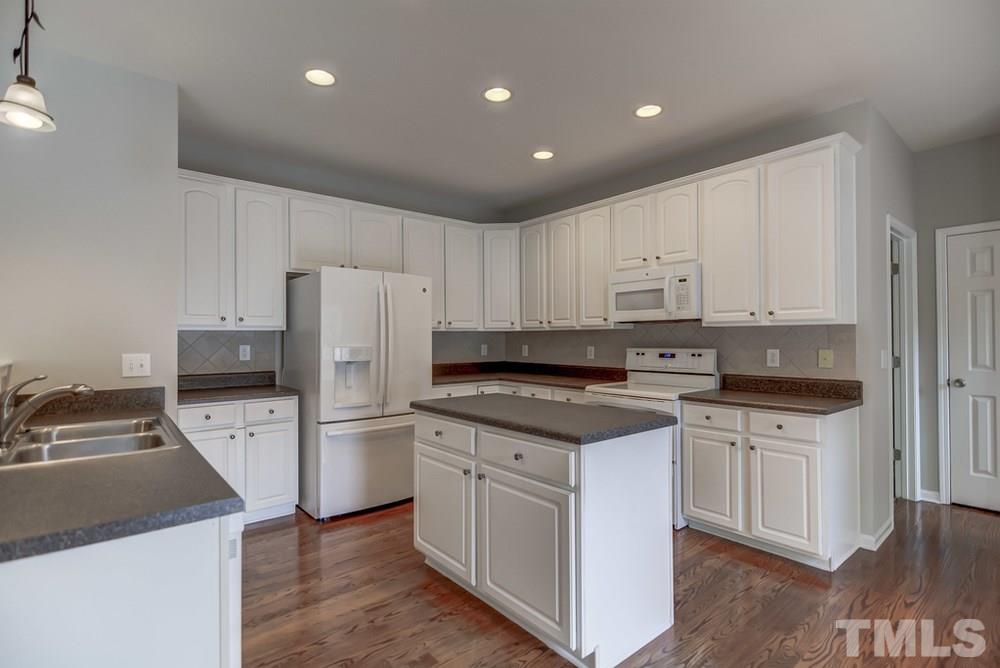 10706 Friendly Neighbor Lane Raleigh, NC 27614 - Photo 11 of 26 Gallery Image 11