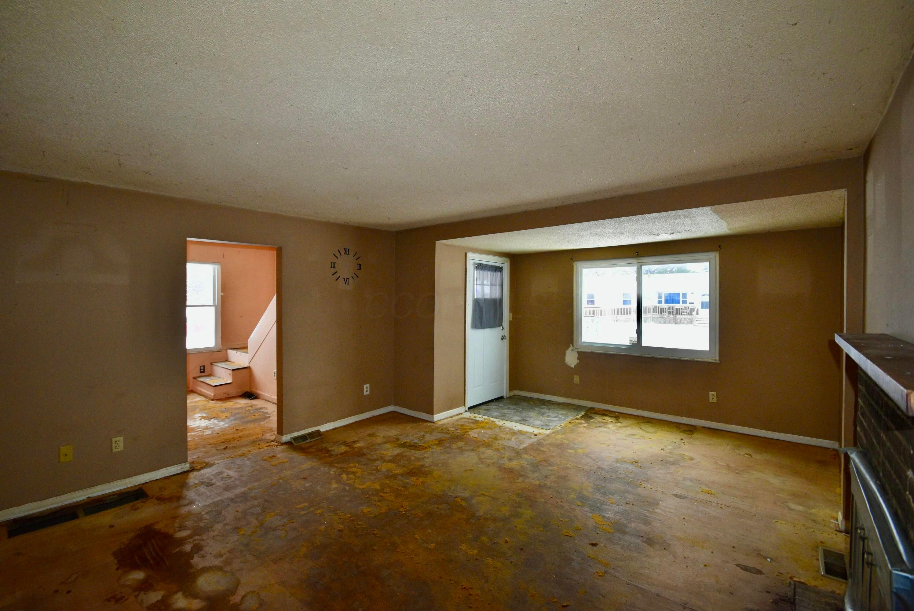 1828 Ferris Road Columbus, OH 43224 - Photo 7 of 19 tempImageKaQ6I3