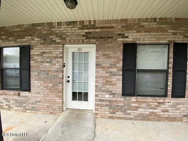 $975 | 8121 Eldorado Avenue, Biloxi, MS 39532