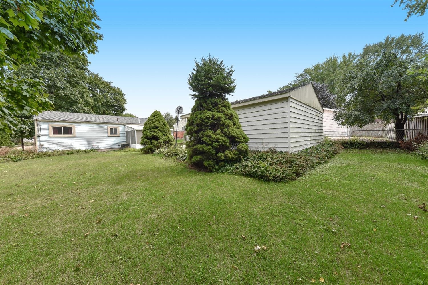 953 Lambkins Road Saline, MI 48176 - Photo 24 of 26 Photo 25