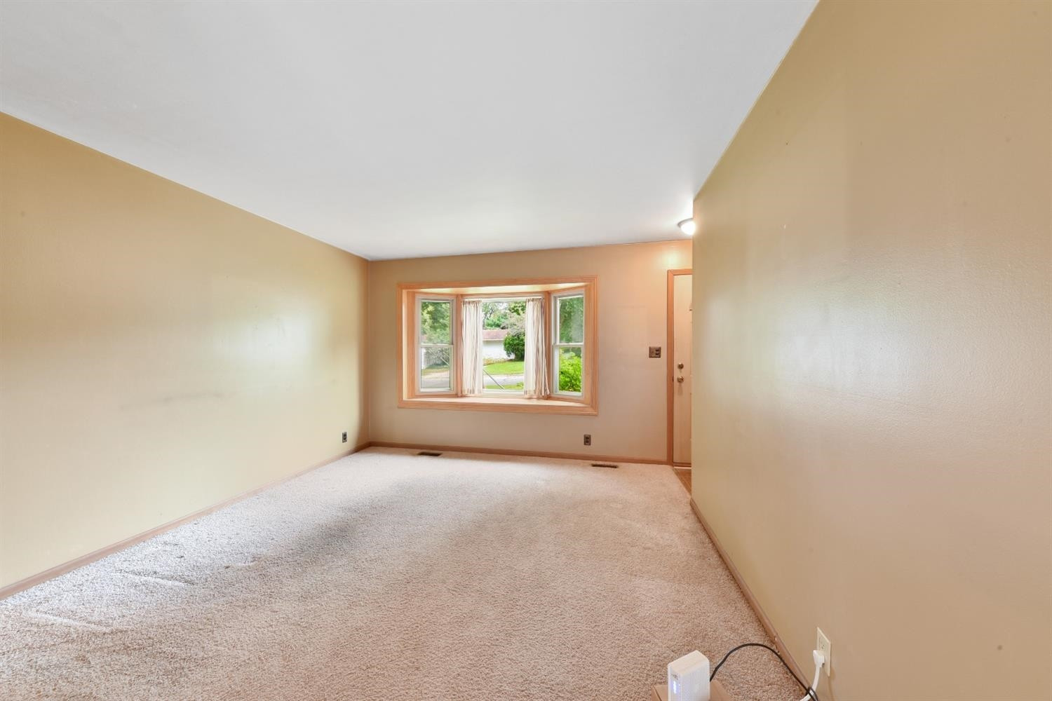 953 Lambkins Road Saline, MI 48176 - Photo 4 of 26 Photo 4