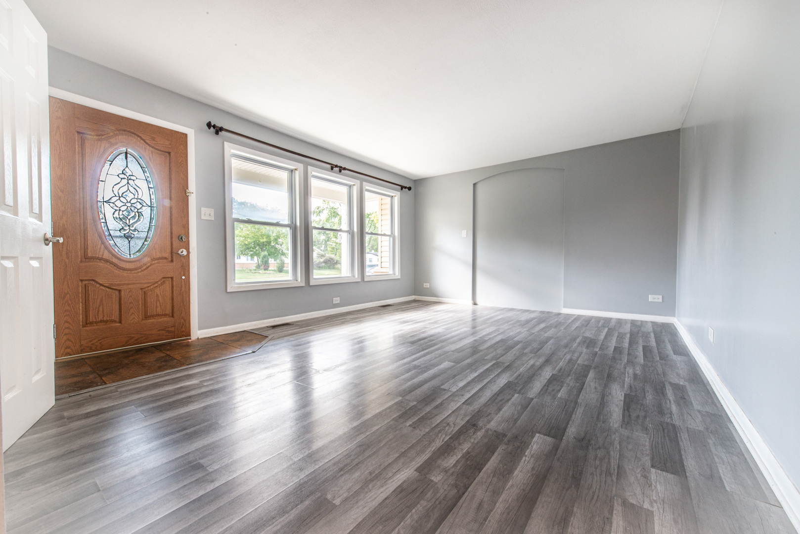 1043 Elmwood Lane Elk Grove Village, IL 60007 - Photo 13 of 41