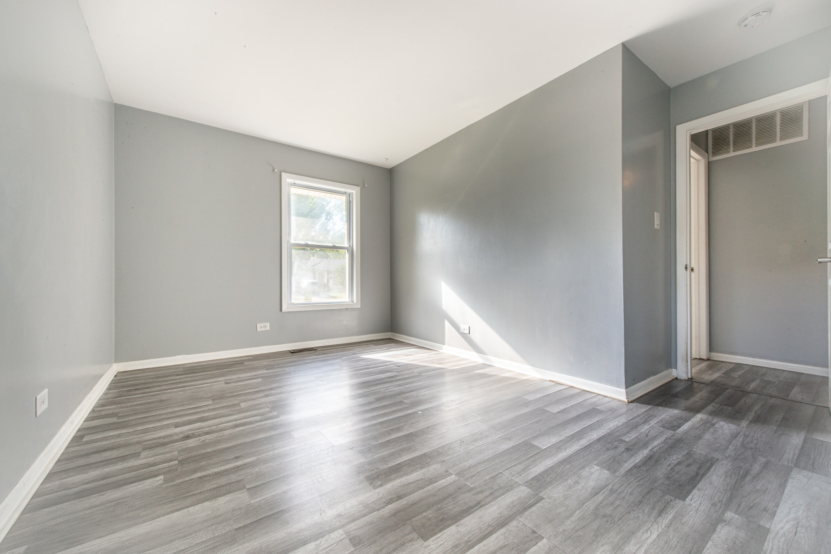 1043 Elmwood Lane Elk Grove Village, IL 60007 - Photo 27 of 41