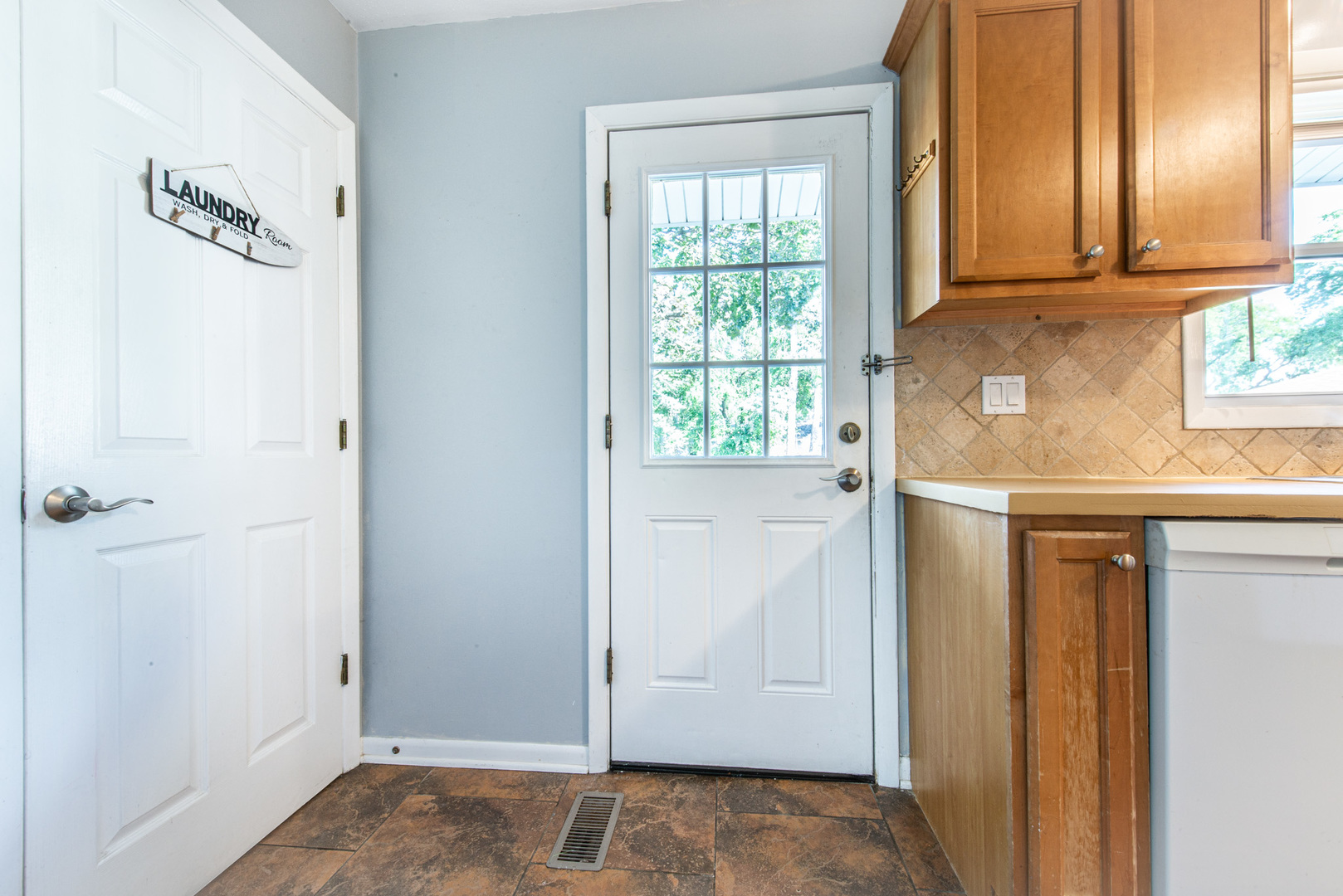 1043 Elmwood Lane Elk Grove Village, IL 60007 - Photo 33 of 41