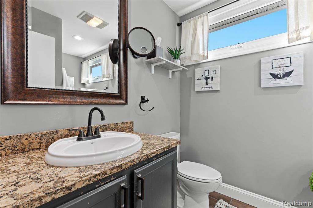 17526 Inkster Road Redford, MI 48240 - Photo 30 of 47 Gallery Image 30