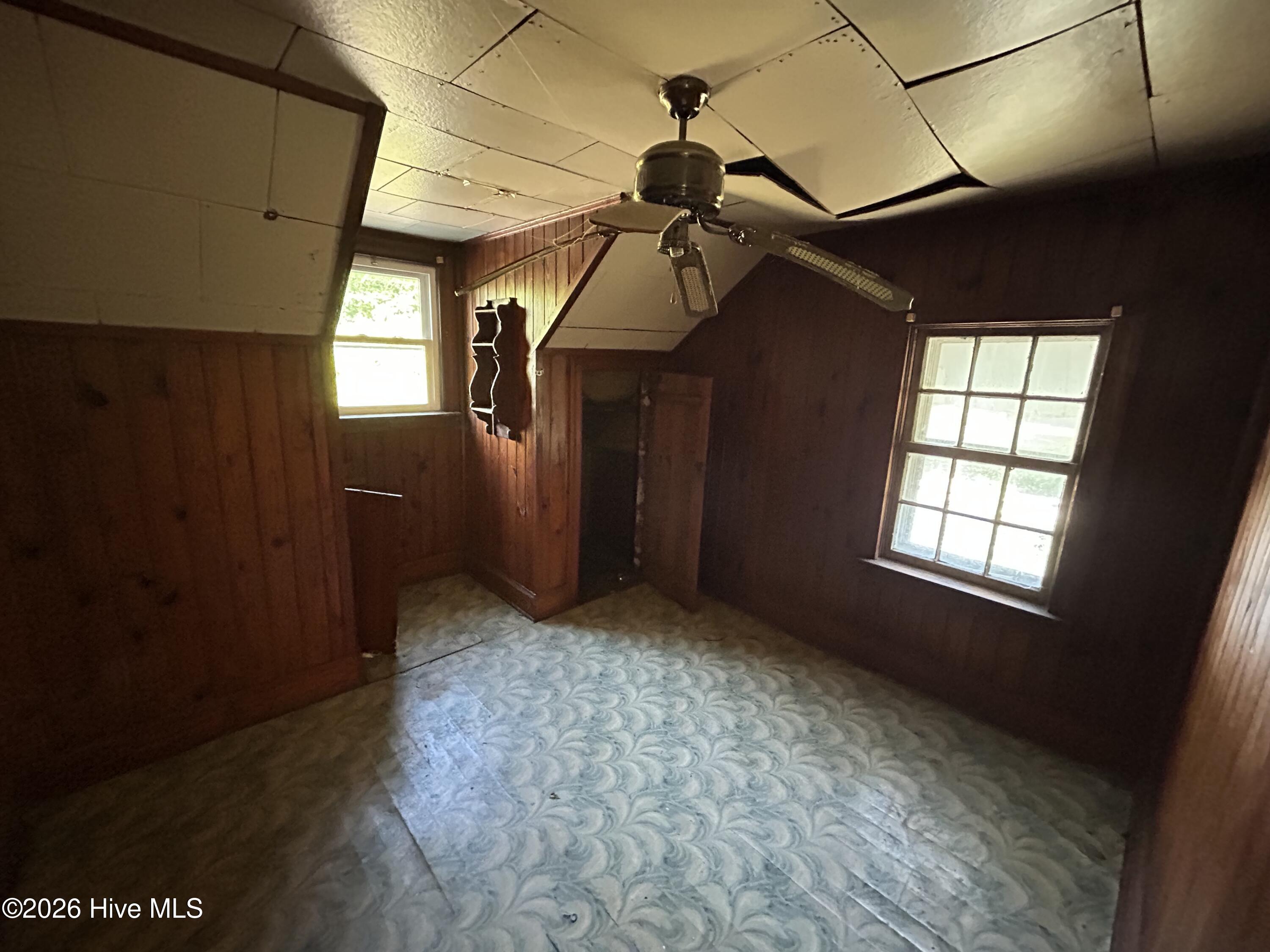 321 Pine Street Kinston, NC 28501 - Photo 6 of 12 IMG_1958