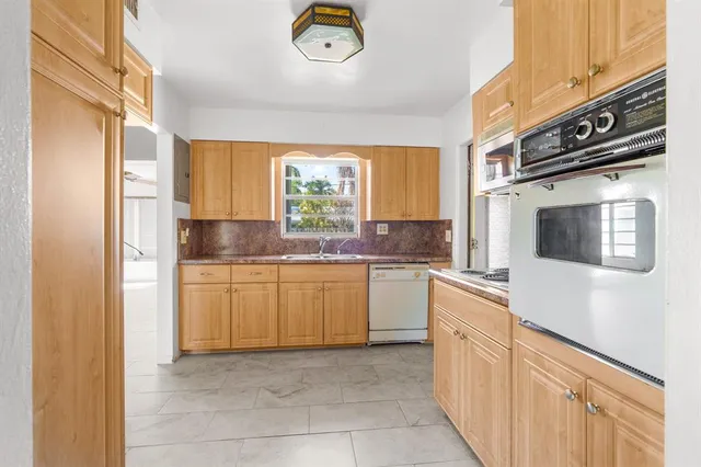 $625,000 | 1941 Northeast 28th Avenue, Pompano Beach, FL 33062