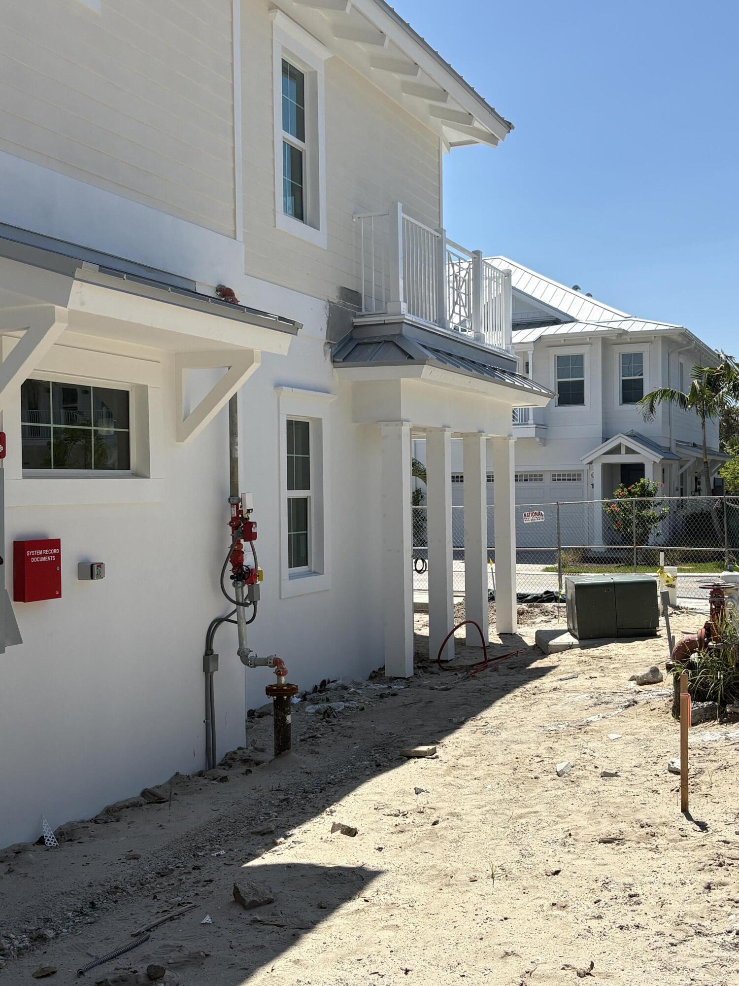 135 Water Pointe Place, Unit 22 Jupiter, FL 33477 - Photo 6 of 15 Corner Unit