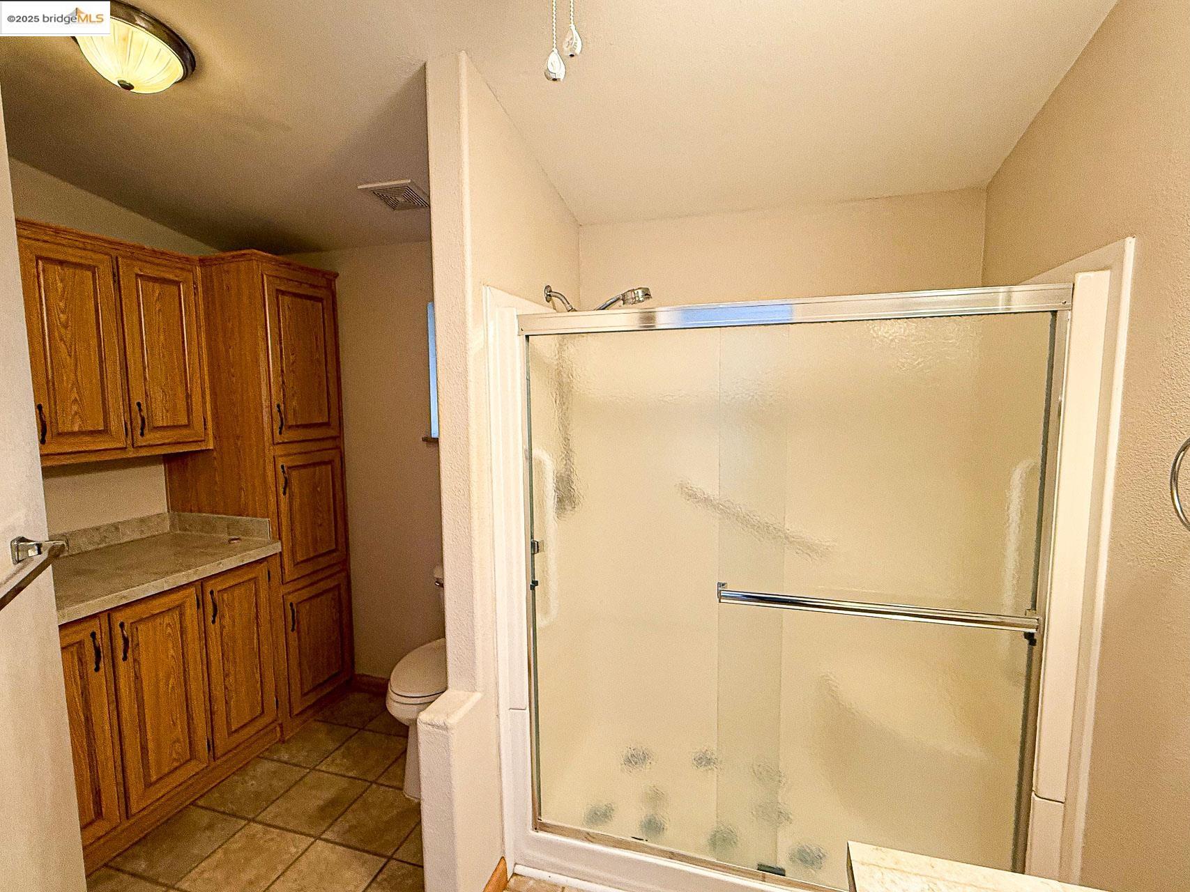 18717 Mill Villa Road, Unit 636 Jamestown, CA 95327 - Photo 20 of 24 a bathroom with a shower and a sink