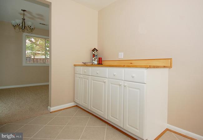 204 North Cottage Road Sterling, VA 20164 - Photo 16 of 18 Kitchen