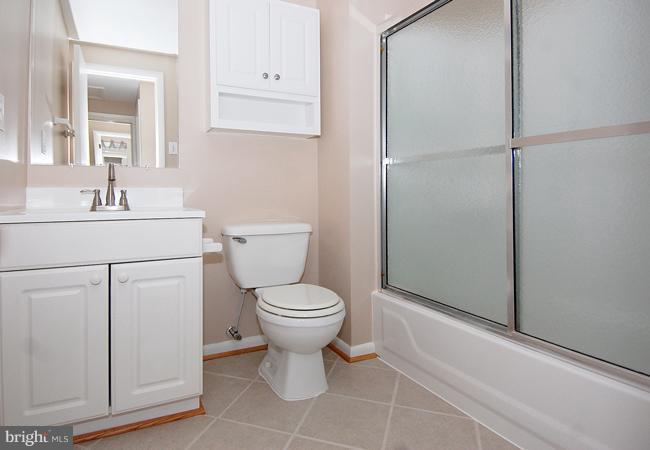 204 North Cottage Road Sterling, VA 20164 - Photo 4 of 18 Full Bath with Ceramic Tile