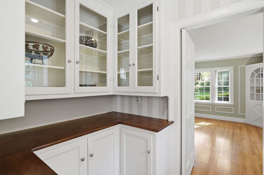 38 Oxford Road Longmeadow, MA 01106 - Photo 16 of 42