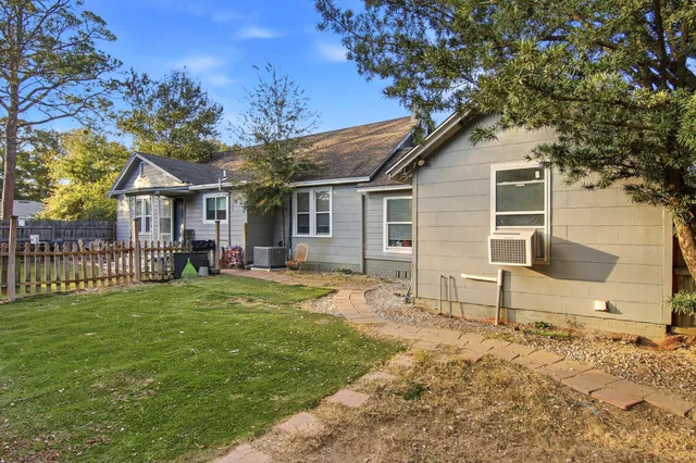 $230,000 | 302 East 2nd Avenue, Crestview, FL 32536