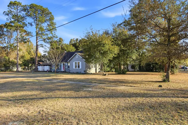 $230,000 | 302 East 2nd Avenue, Crestview, FL 32536
