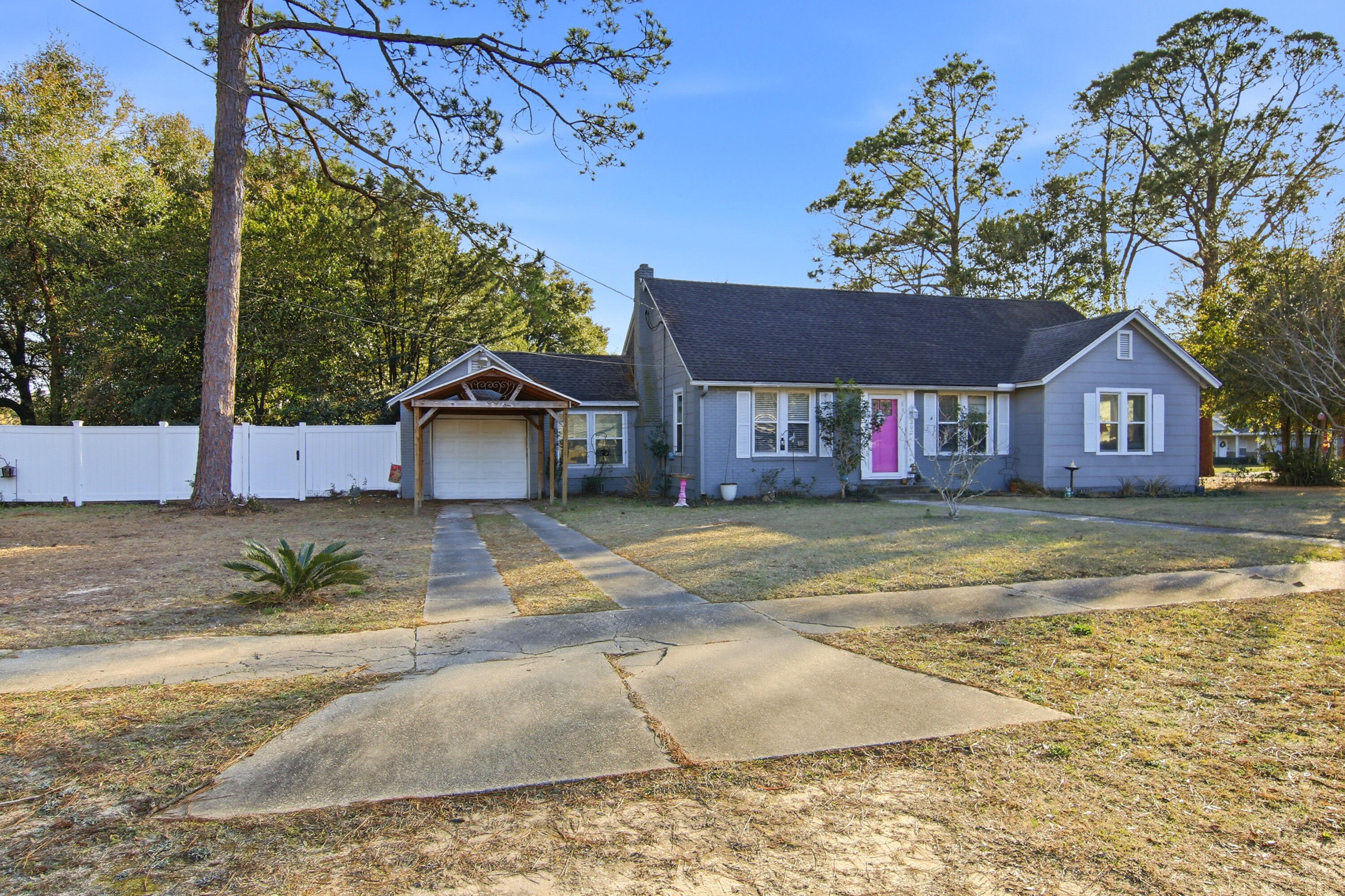 302 East 2nd Avenue Crestview, FL 32536 - Photo 4 of 32 003_f8_302_E_2nd_Ave