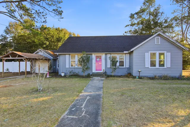 $230,000 | 302 East 2nd Avenue, Crestview, FL 32536