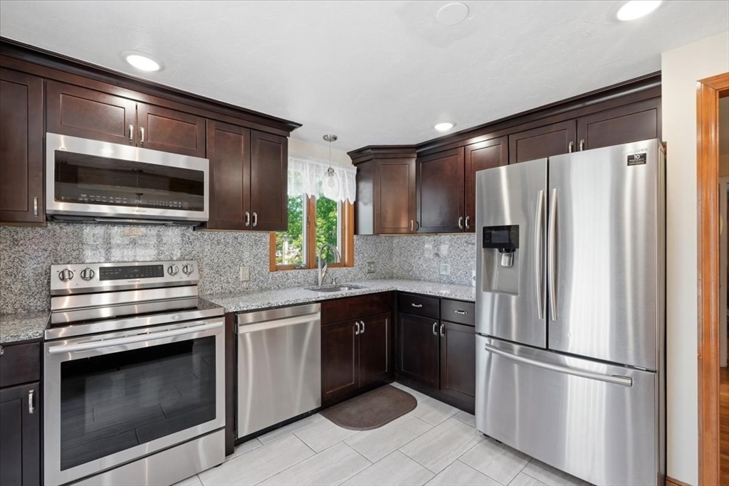 3 Devine Road Randolph, MA 02368 - Photo 3 of 41