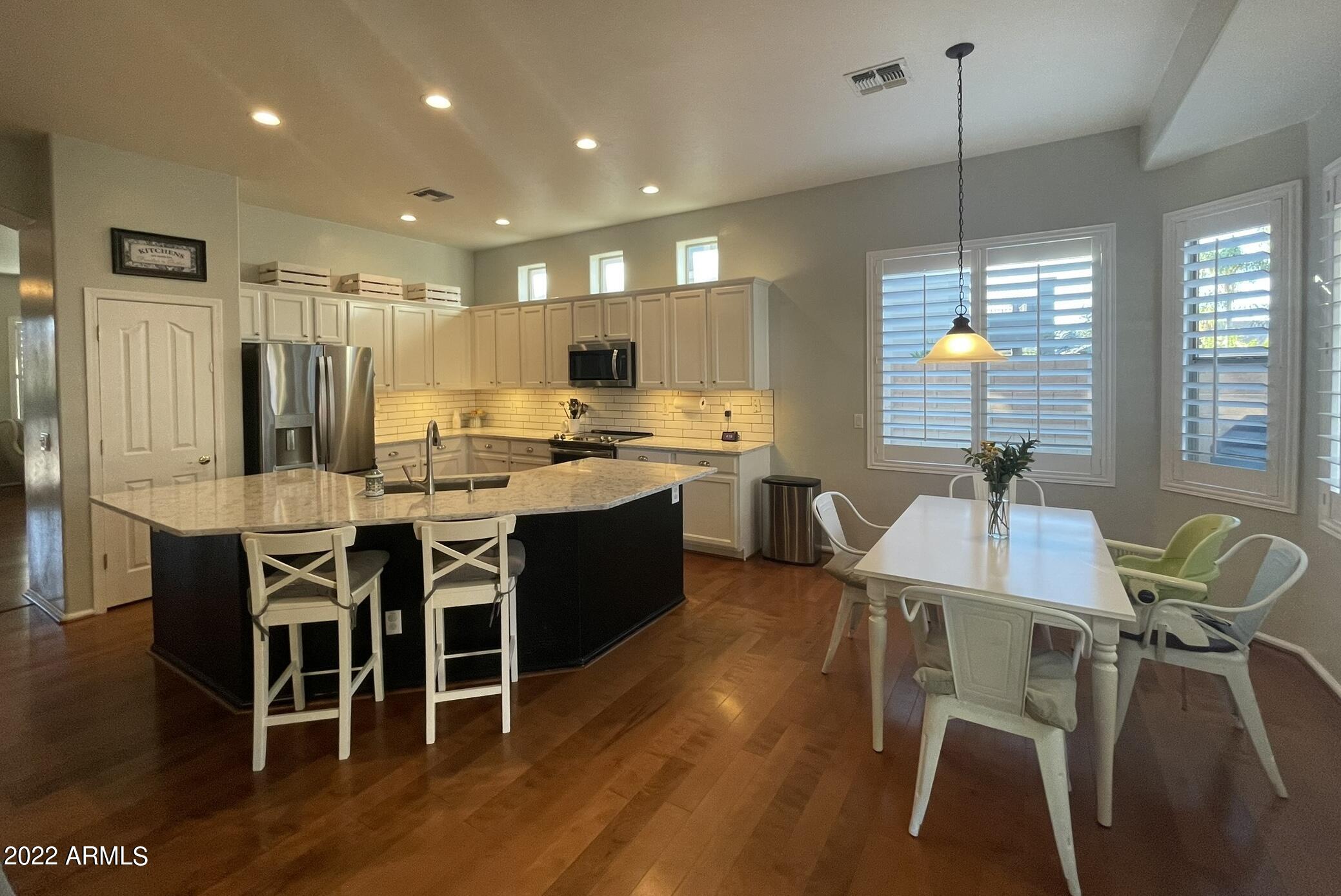 3550 East Los Altos Road Gilbert, AZ 85297 - Photo 2 of 22 Remodeled kitchen