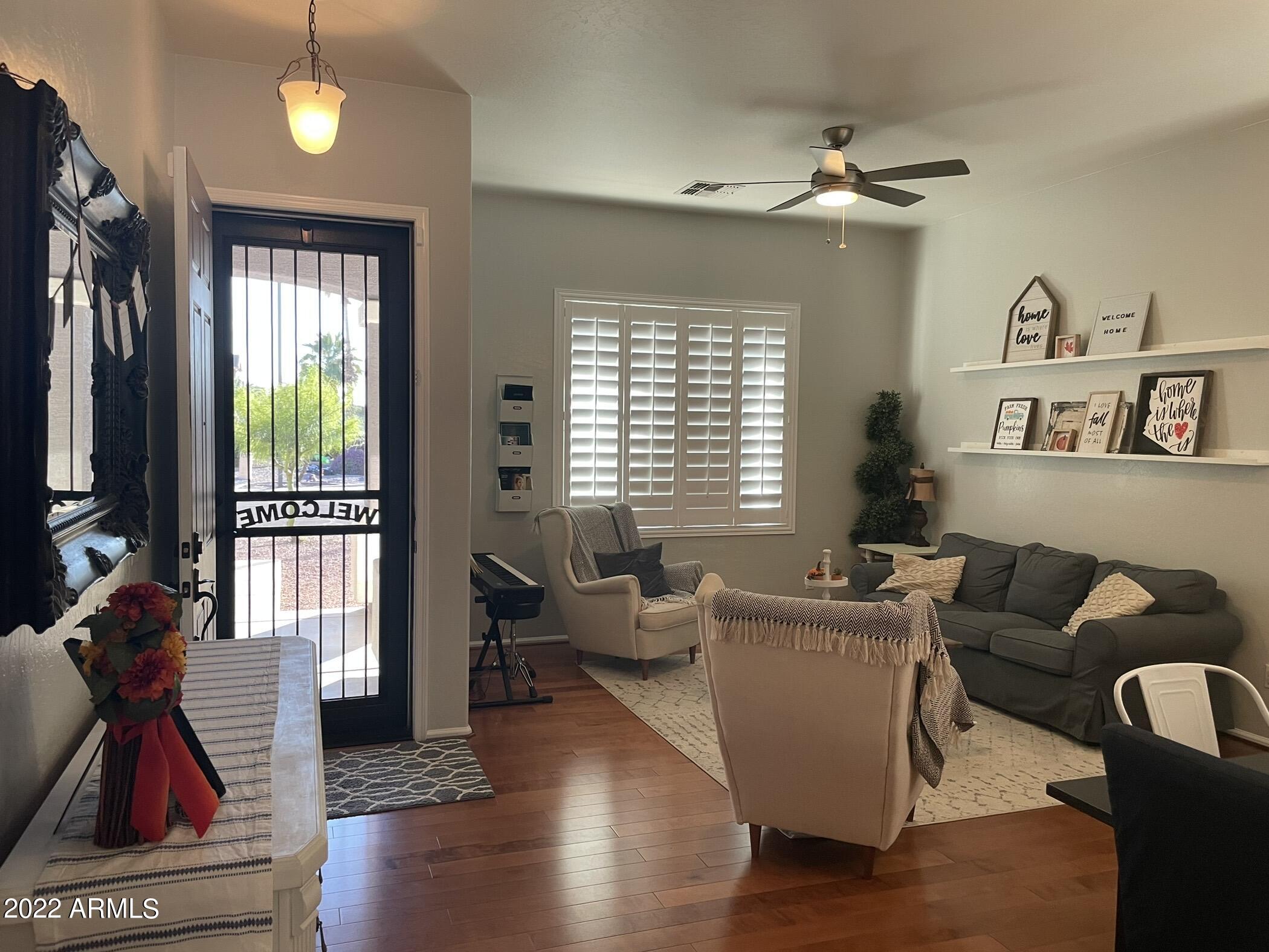 3550 East Los Altos Road Gilbert, AZ 85297 - Photo 5 of 22 Living room and entry