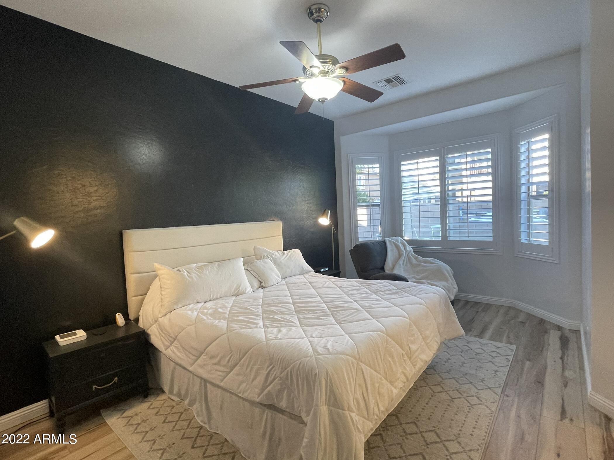 3550 East Los Altos Road Gilbert, AZ 85297 - Photo 7 of 22 Primary bedroom with siting area