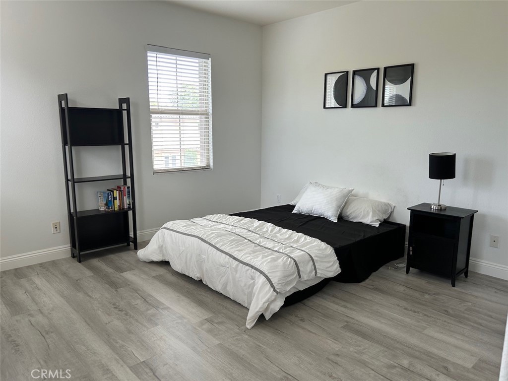 80 Mapleton Irvine, CA 92620 - Photo 4 of 10 Gallery Image 4