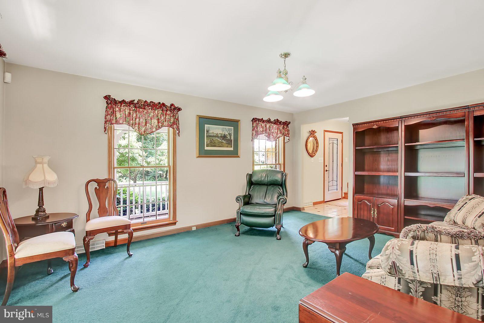 1295 Macton Road Street, MD 21154 - Photo 4 of 18 Living Room