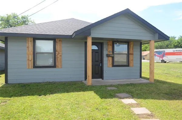 $169,000 | 505 15th Street, Honey Grove, TX 75446
