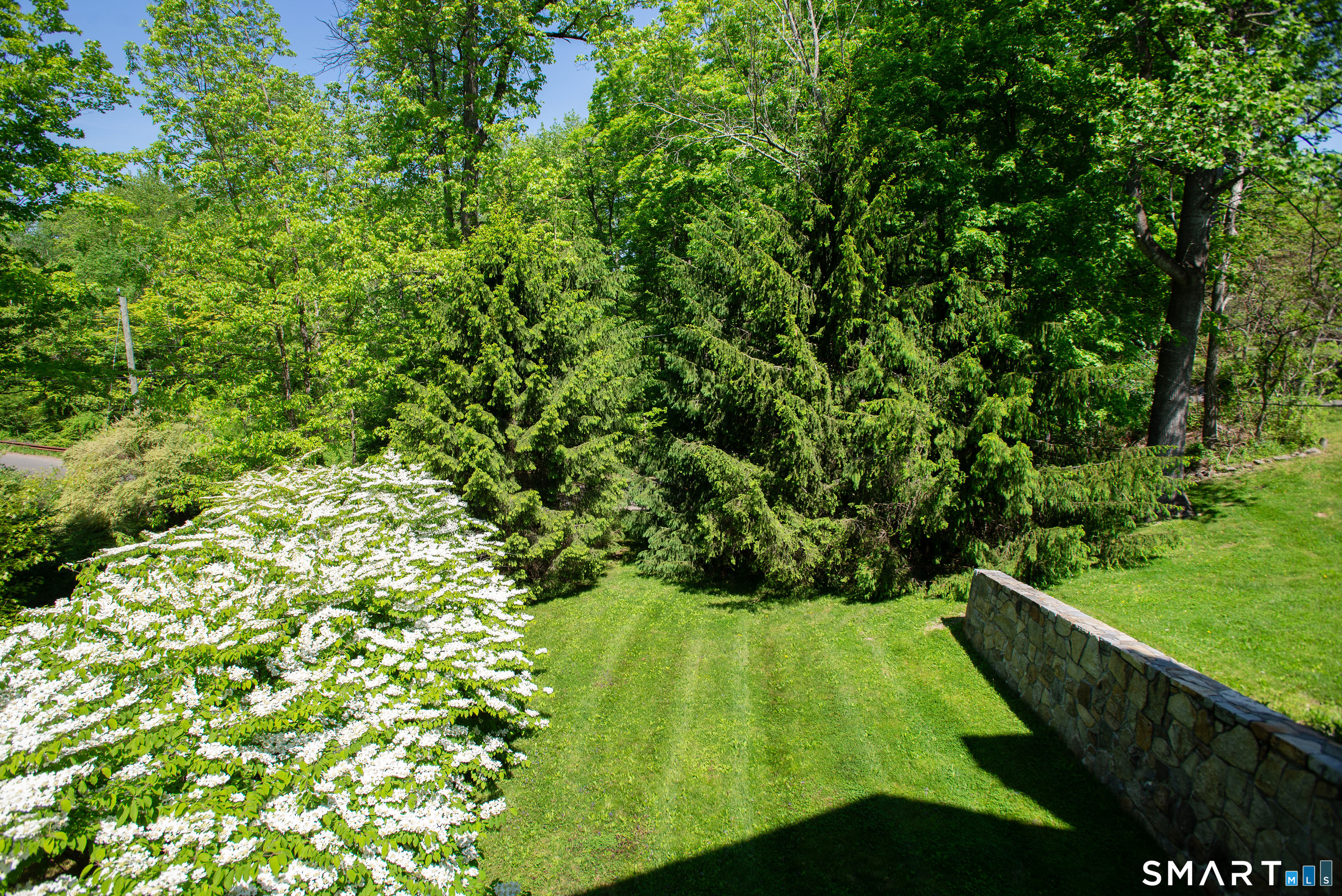 1 Spectacle Lane Ridgefield, CT 06877 - Photo 24 of 31 a view of a garden