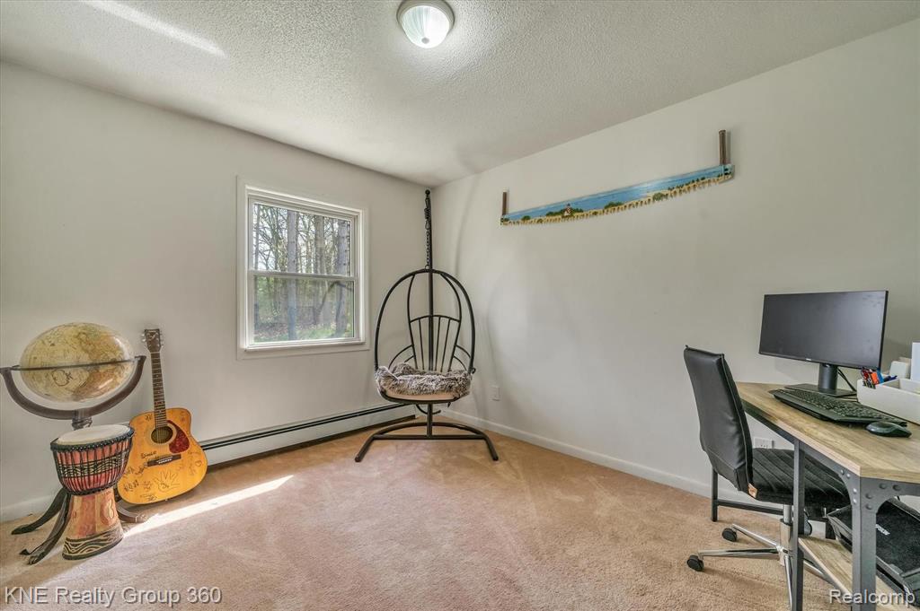 20470 Barton Road Pinckney, MI 48169 - Photo 21 of 35 Gallery Image 21