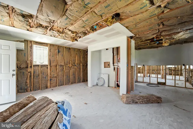 $305,000 | 4 West Overlea Avenue, Baltimore, MD 21206