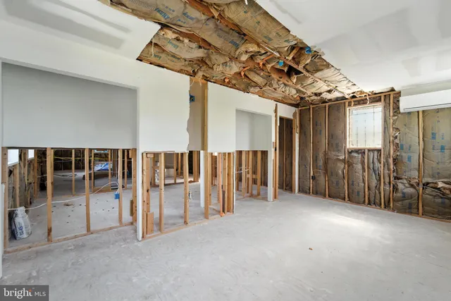 $305,000 | 4 West Overlea Avenue, Baltimore, MD 21206