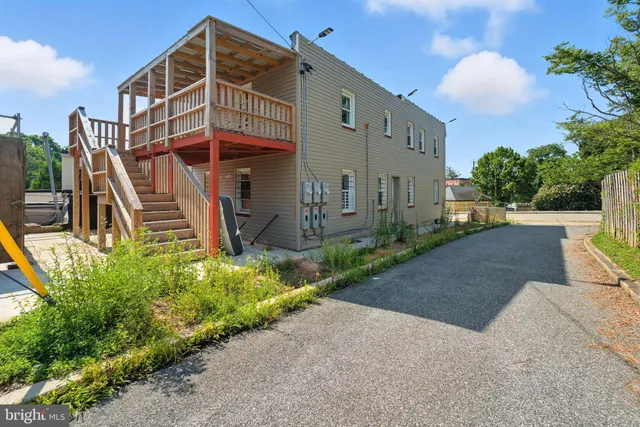 $298,000 | 4 West Overlea Avenue, Baltimore, MD 21206