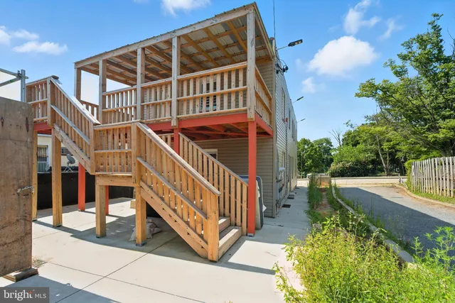 $305,000 | 4 West Overlea Avenue, Baltimore, MD 21206